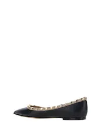 Calfskin Rockstud Ballet Flat - Black/Poudre