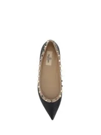 Calfskin Rockstud Ballet Flat - Black/Poudre