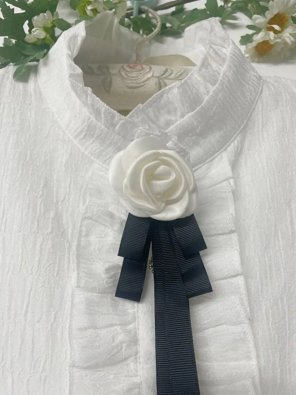 Eliska Academia Aesthetic Camellia Brooch Shirt