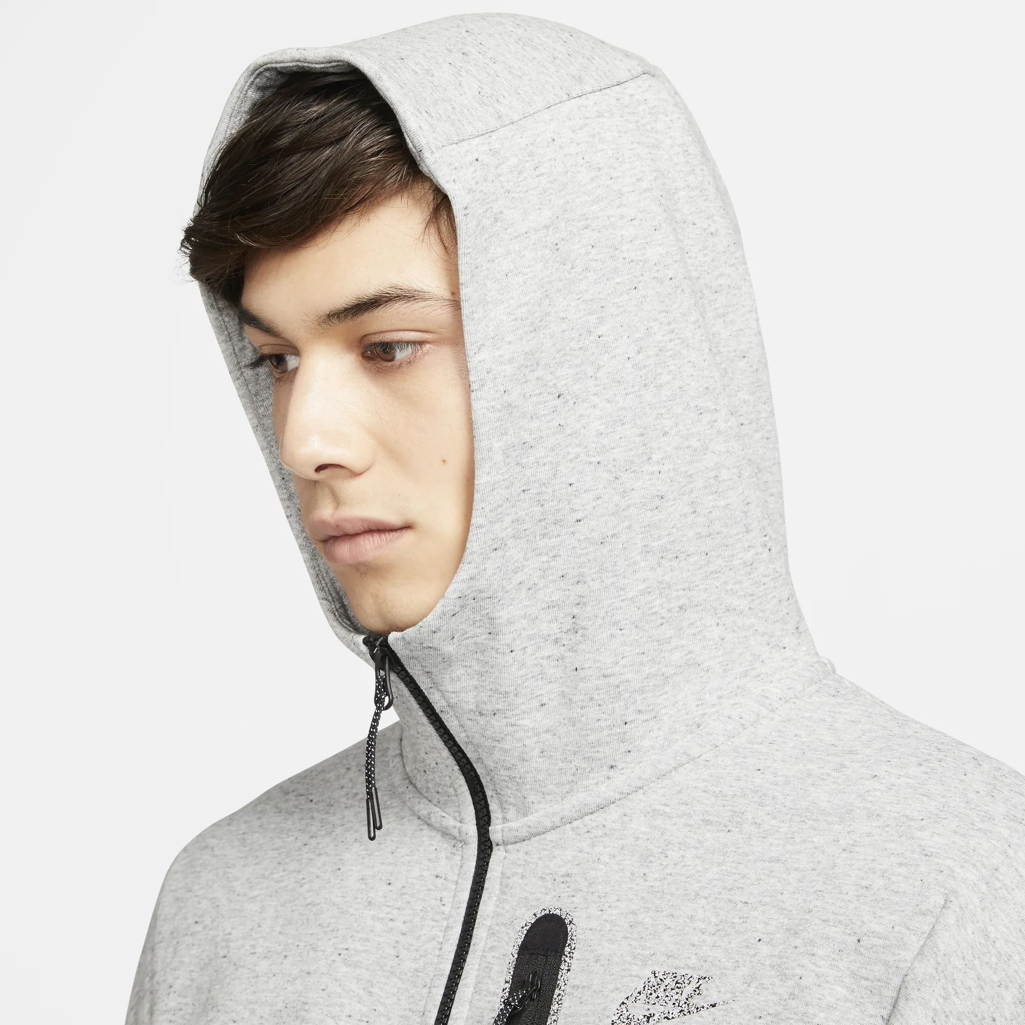 NIKE SPORTSWEAR TECH FLEECE