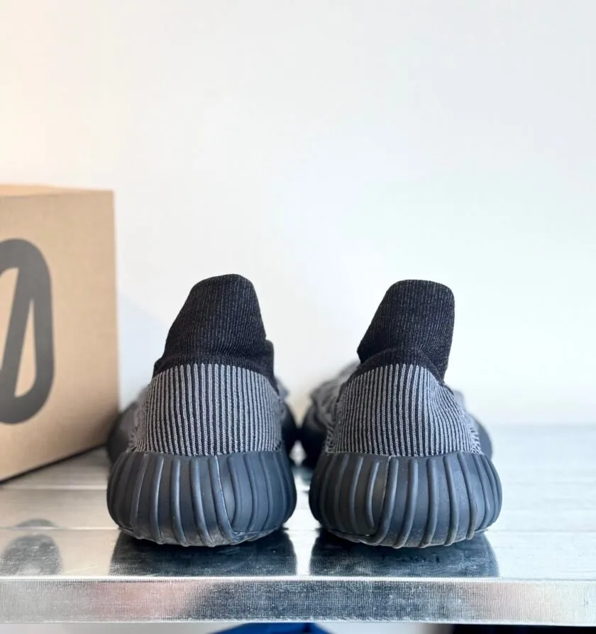 Preowned – Adidas Yeezy 350 V2 CMPCT Slate Onyx UK10 / US10.5 