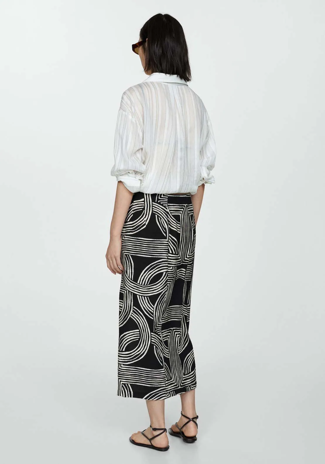 Printed skirt with slit